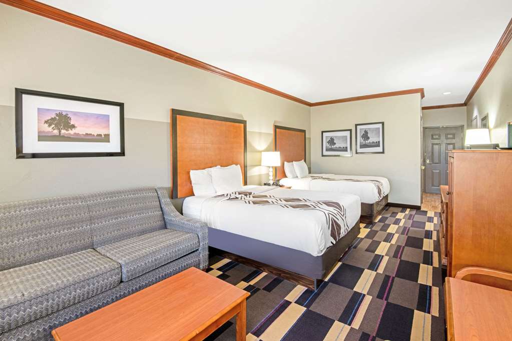 La Quinta Inn & Suites- Moore - thumb 6