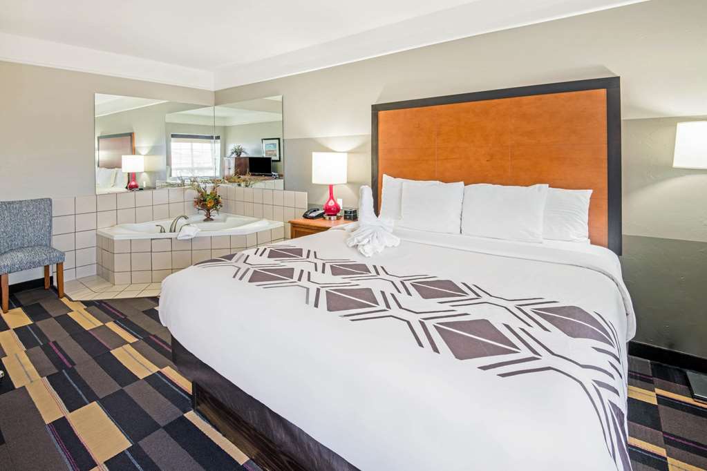 La Quinta Inn & Suites- Moore - thumb 12