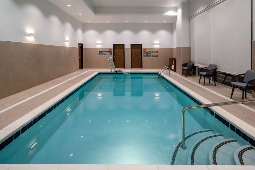 La Quinta Inn & Suites Downtown Stadium - thumb 7