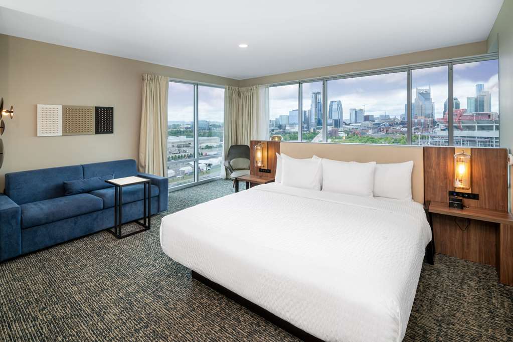 La Quinta Inn & Suites Downtown Stadium - thumb 12