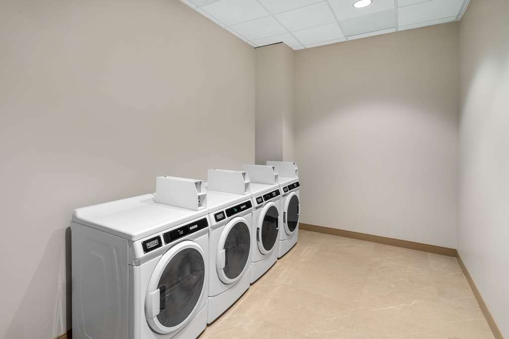La Quinta Inn & Suites Downtown Stadium - thumb 17