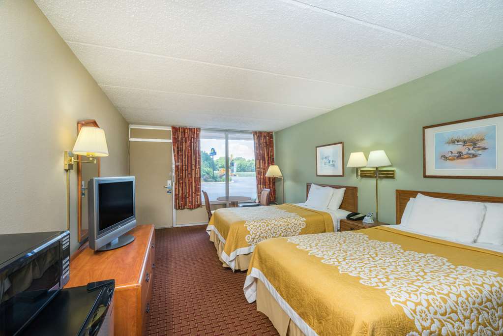 Days Inn Hurricane Mills - thumb 6