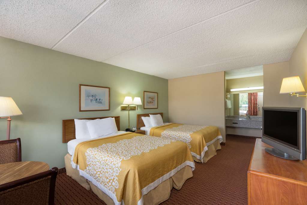 Days Inn Hurricane Mills - thumb 9