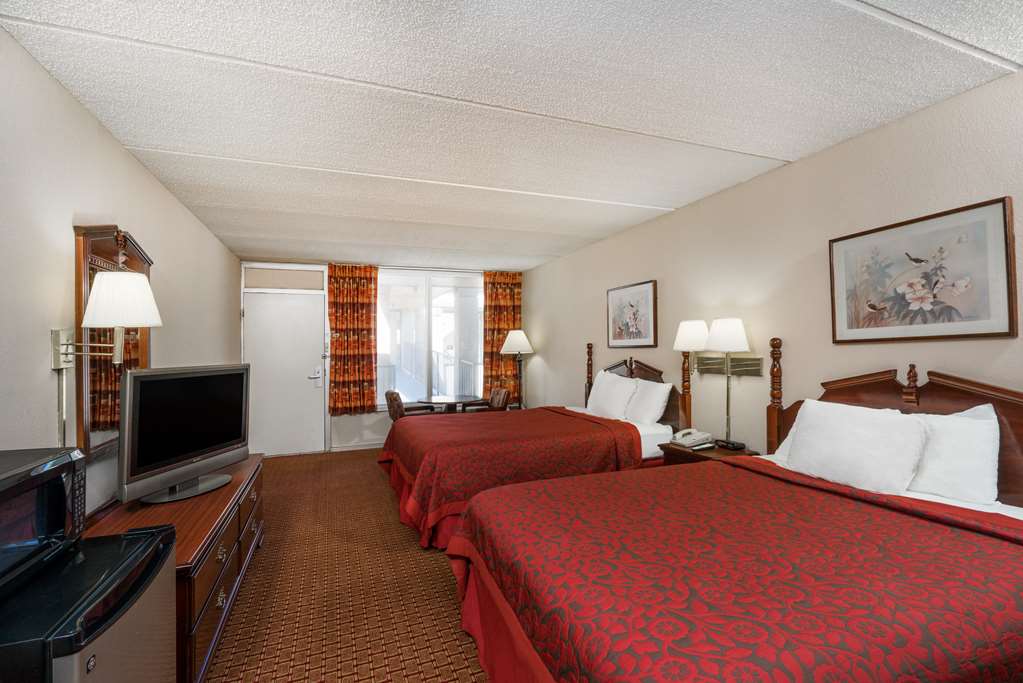 Days Inn Hurricane Mills - thumb 11