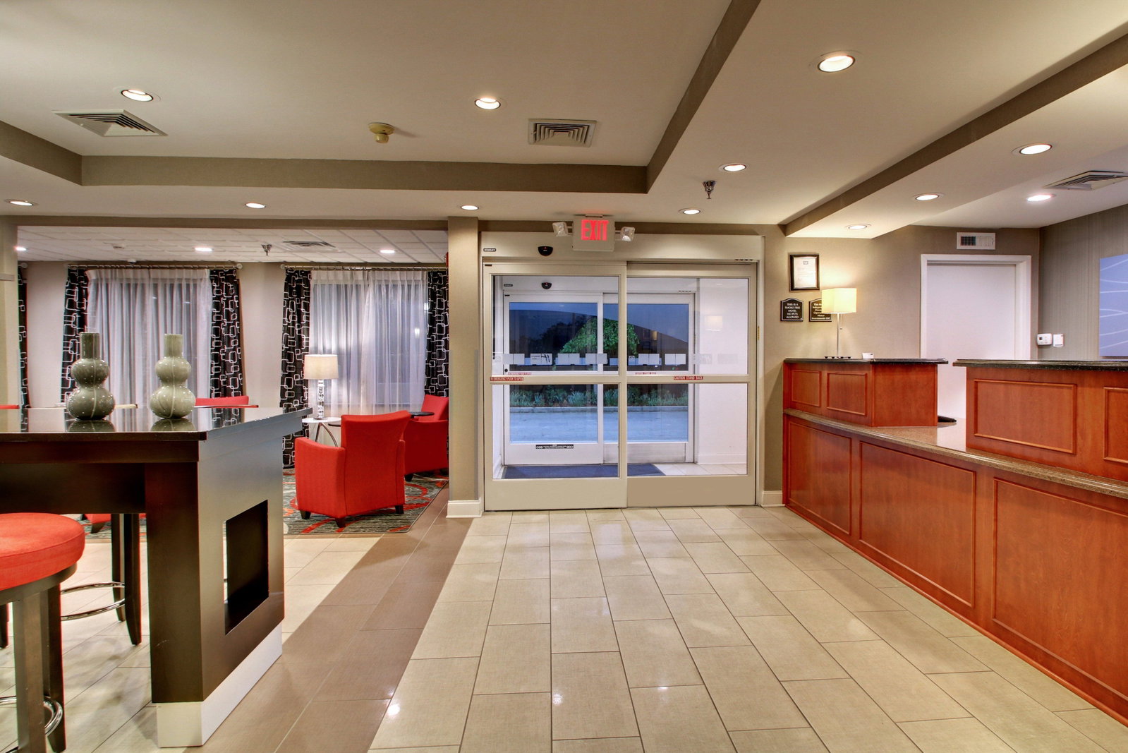 Holiday Inn Express - thumb 2