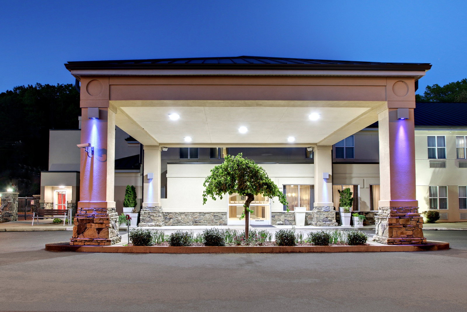 Holiday Inn Express - thumb 3