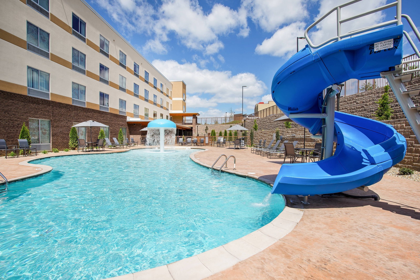 Fairfield Inn & Suites Pigeon Forge - thumb 14
