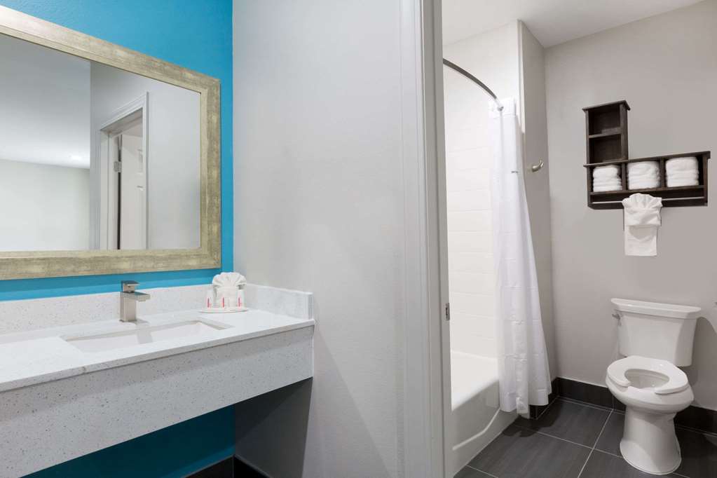 Baymont Inn/Suites Bryan College Station - thumb 6