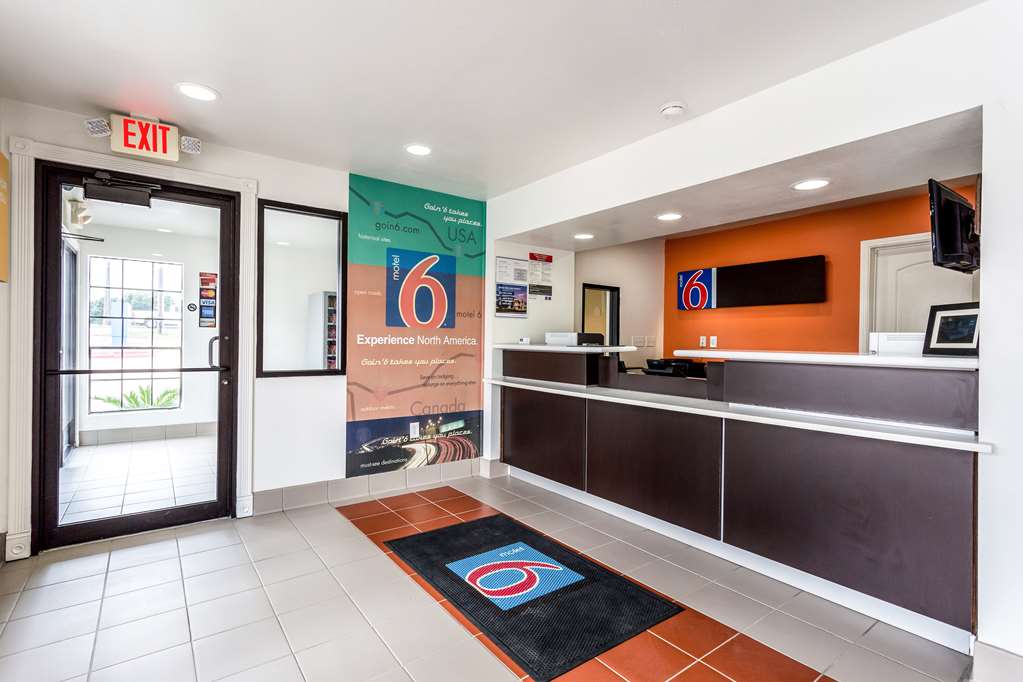 Motel 6 Bryan - thumb 12