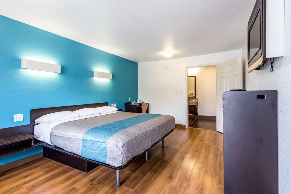 Motel 6 Bryan - thumb 13