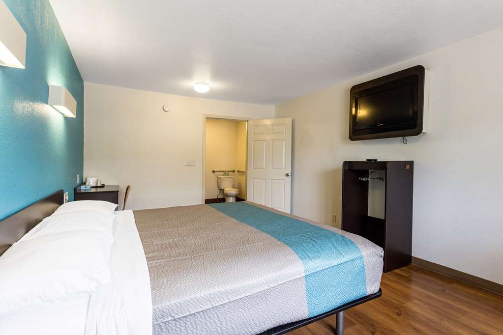 Motel 6 Bryan - thumb 14