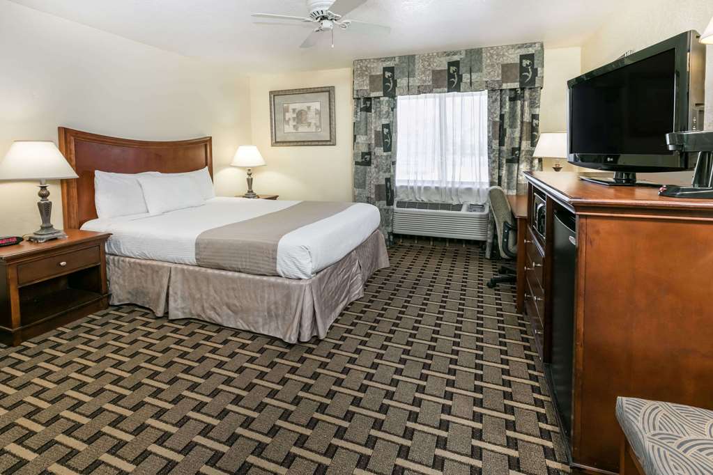 Baymont Inn & Suites Arlington - thumb 6