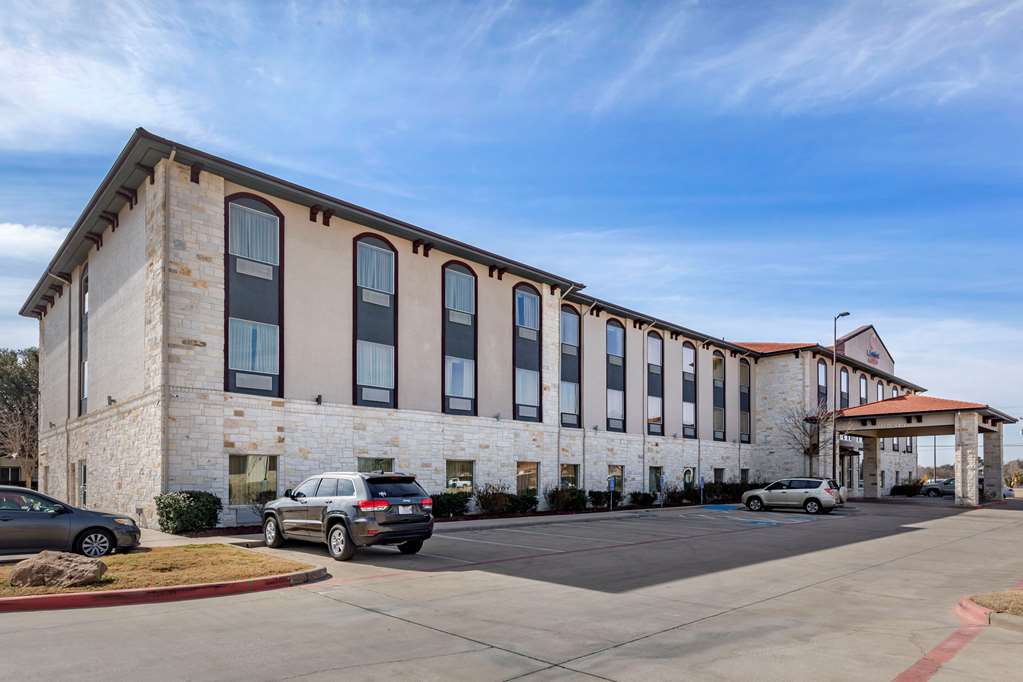 Comfort Suites - thumb 1