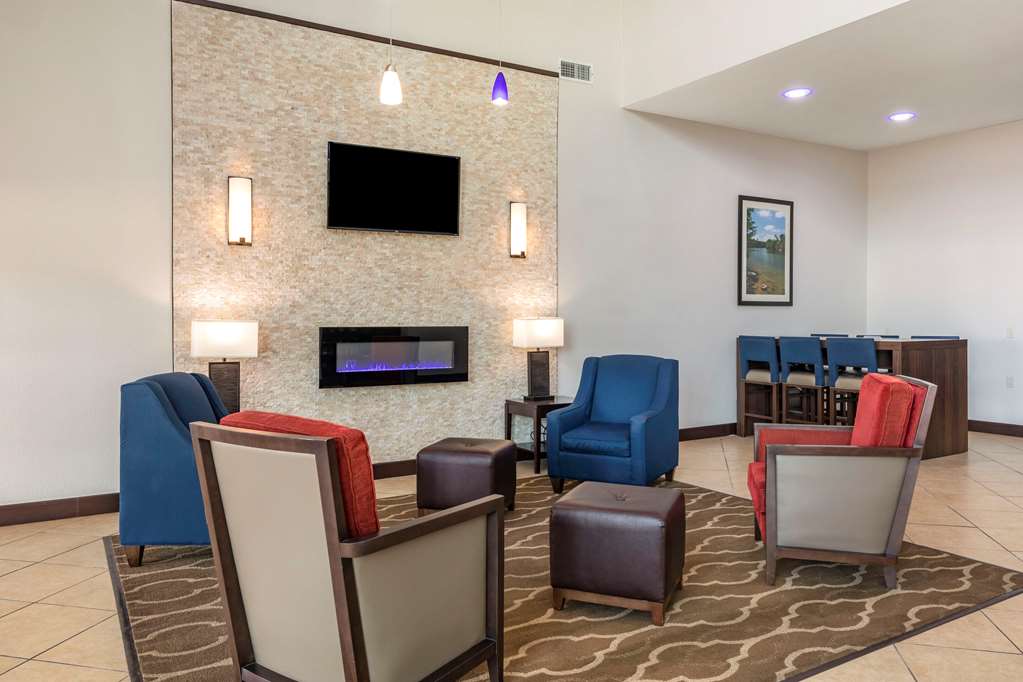 Comfort Suites - thumb 2