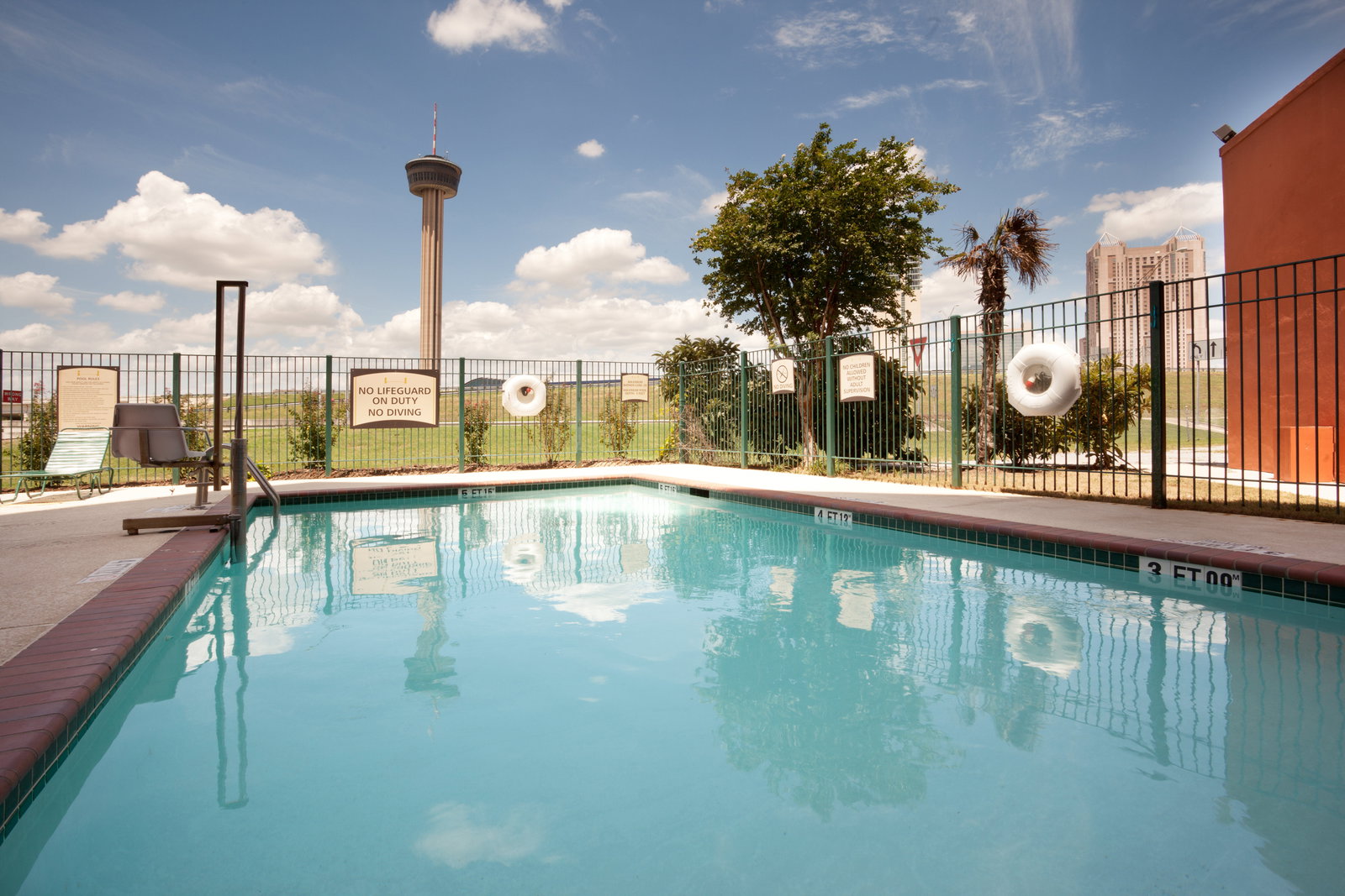 Staybridge Suites - thumb 8