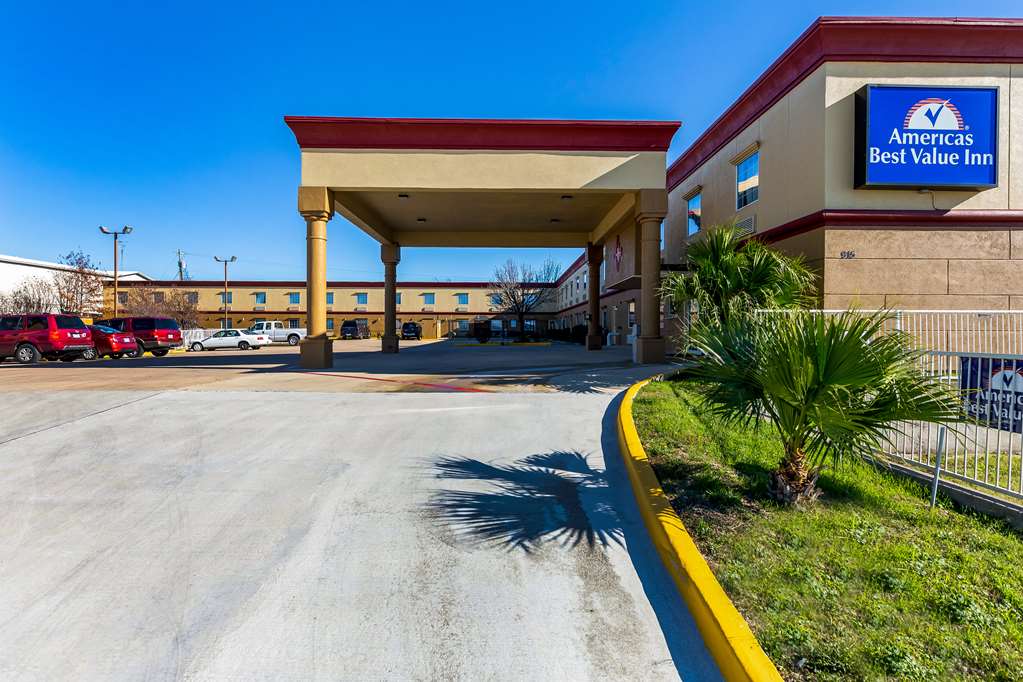 Americas Best Value Inn North - thumb 0