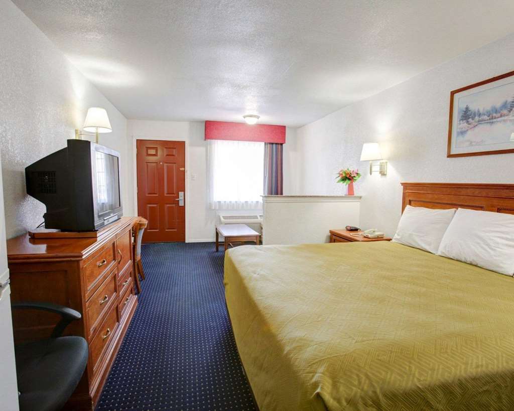 Econo Lodge - thumb 15