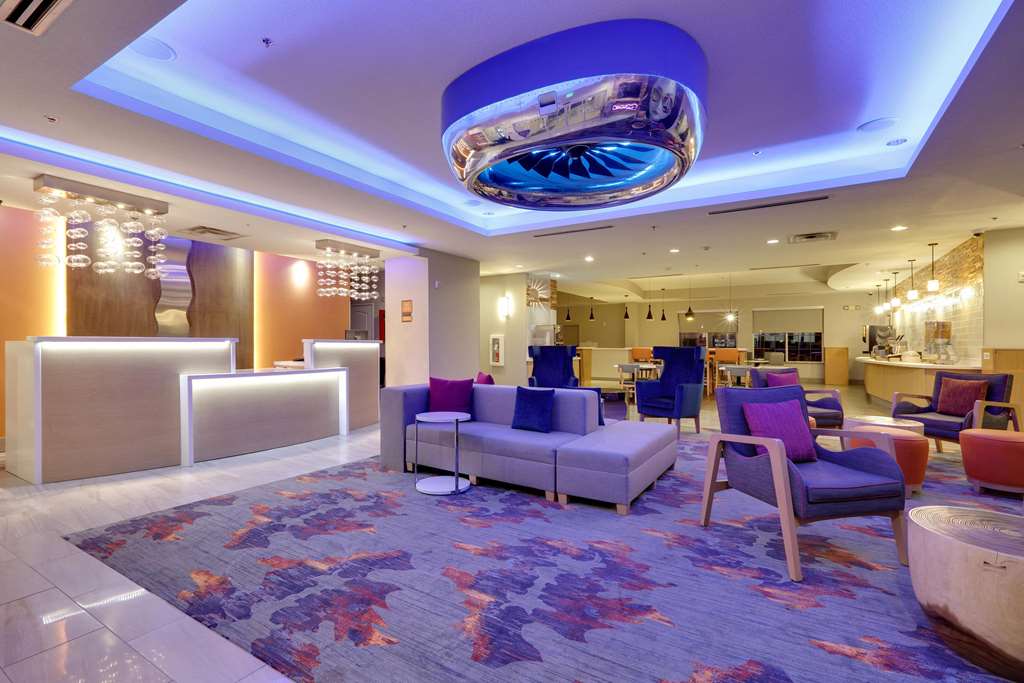 La Quinta Inn & Suites Dallas Love Field - thumb 5