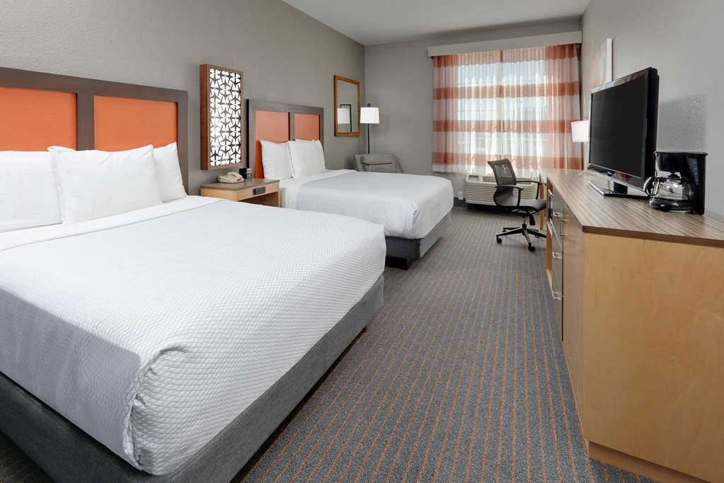 La Quinta Inn & Suites Dallas Love Field - thumb 7