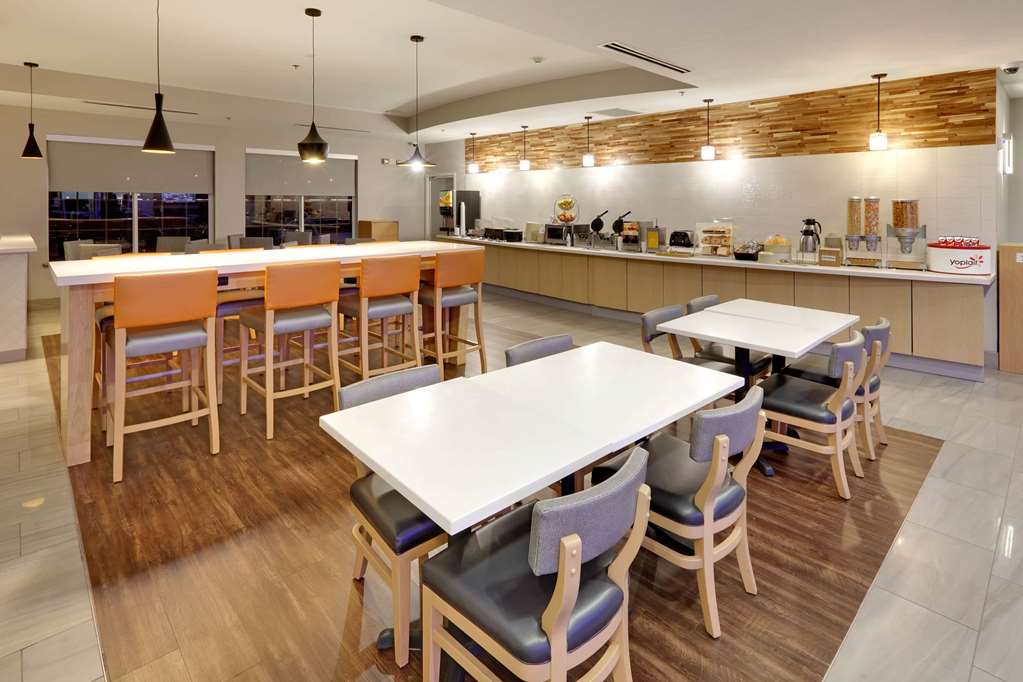 La Quinta Inn & Suites Dallas Love Field - thumb 15
