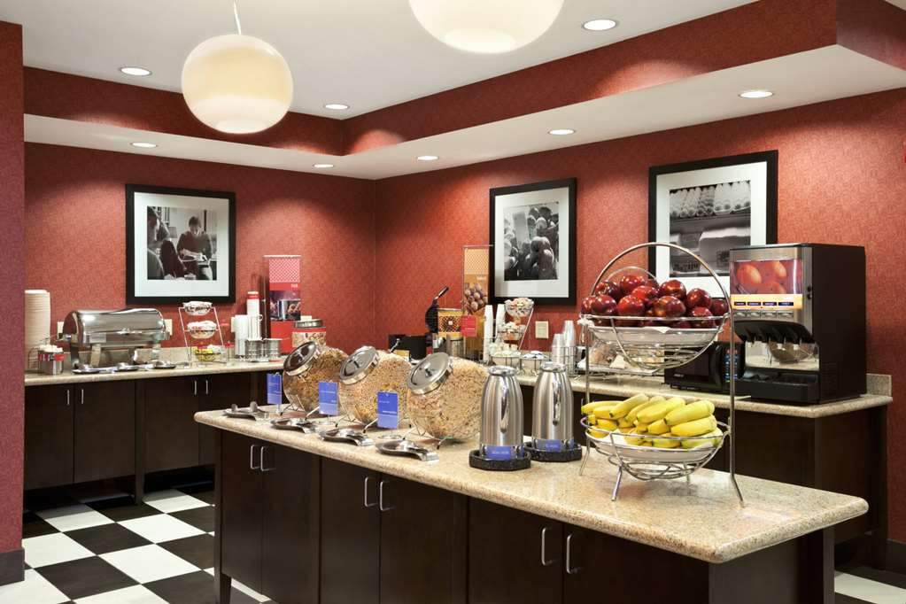 Hampton Inn & Suites Conroe - thumb 11