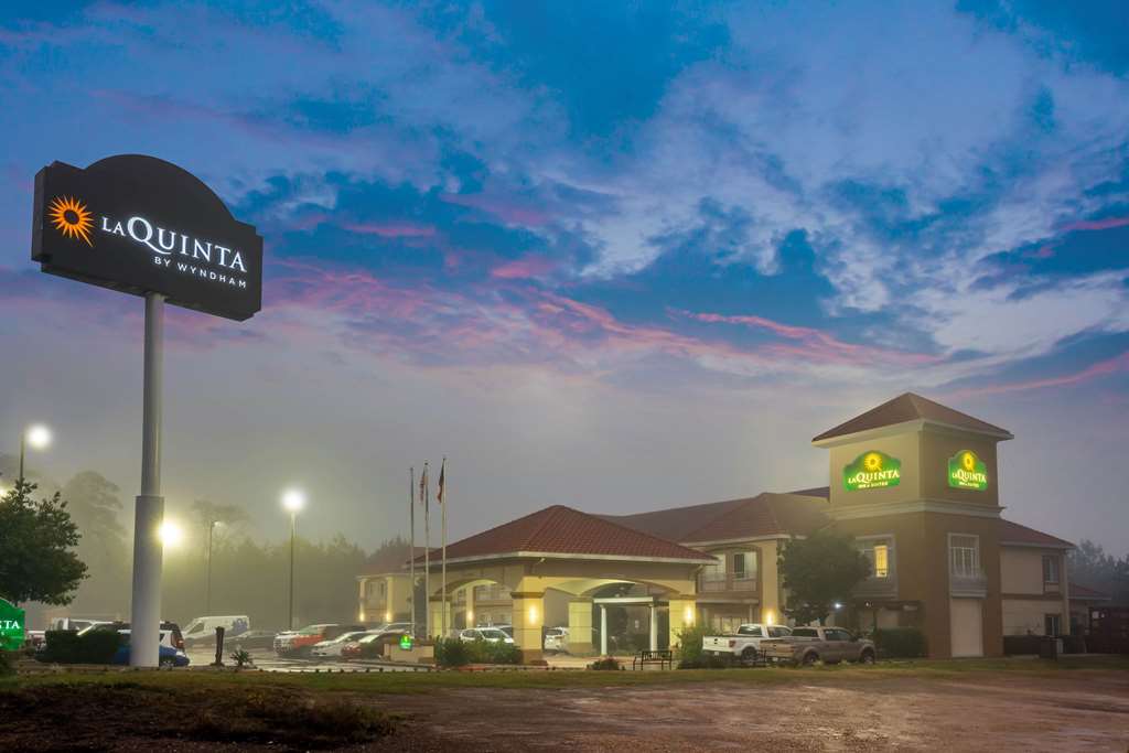 La Quinta Inn & Suites Conroe - thumb 2