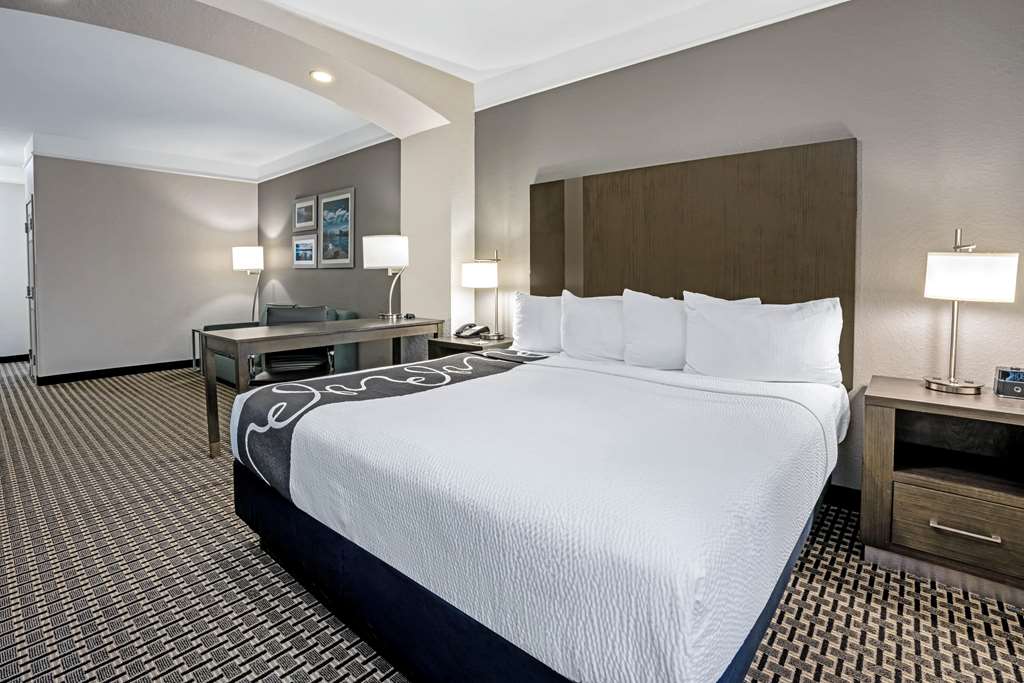 La Quinta Inn & Suites Conroe - thumb 11