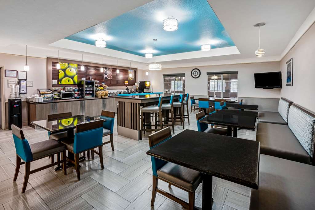 La Quinta Inn & Suites Conroe - thumb 17