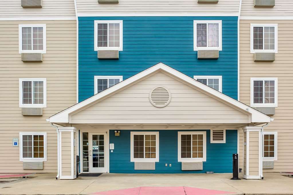 WoodSpring Suites Conroe - thumb 2