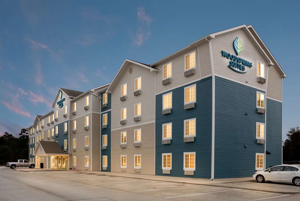 WoodSpring Suites Conroe - thumb 3