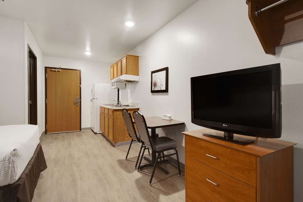 WoodSpring Suites Conroe - thumb 8