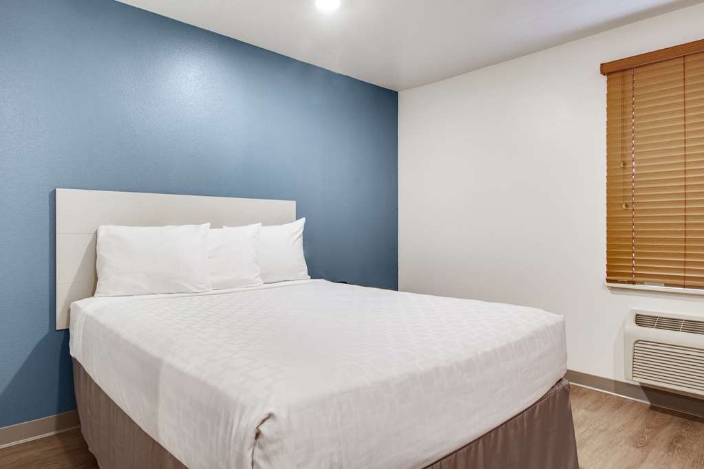 WoodSpring Suites Conroe - thumb 10