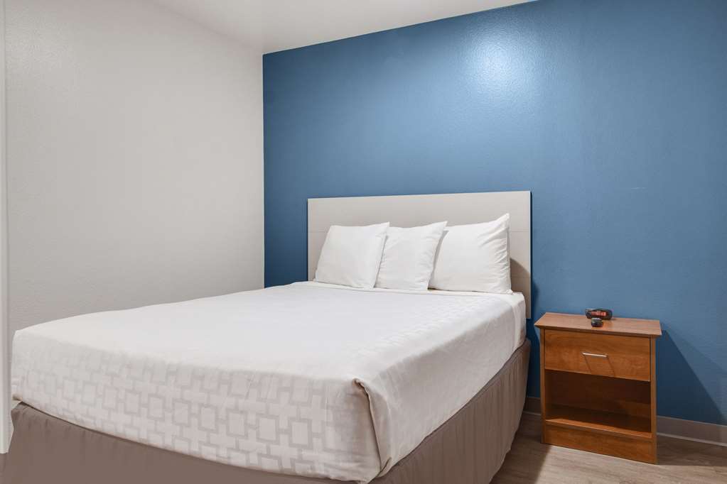 WoodSpring Suites Conroe - thumb 11
