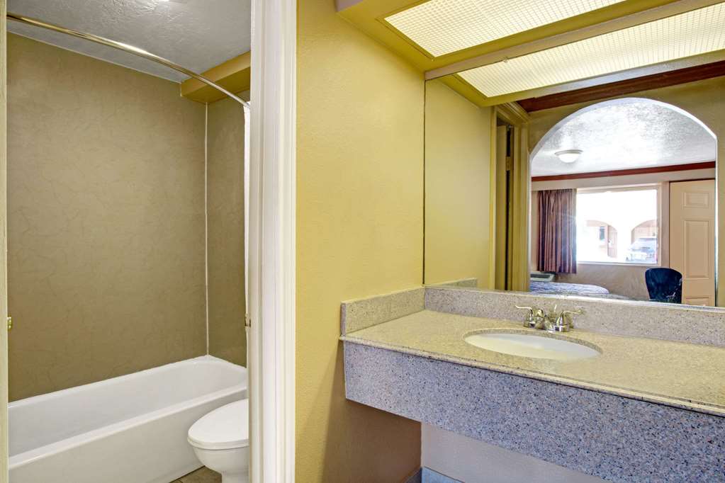 Knights Inn Galveston - thumb 5