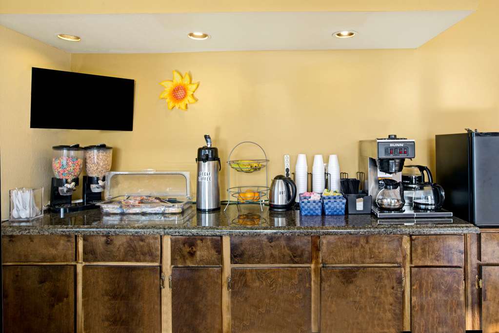 Knights Inn Galveston - thumb 9