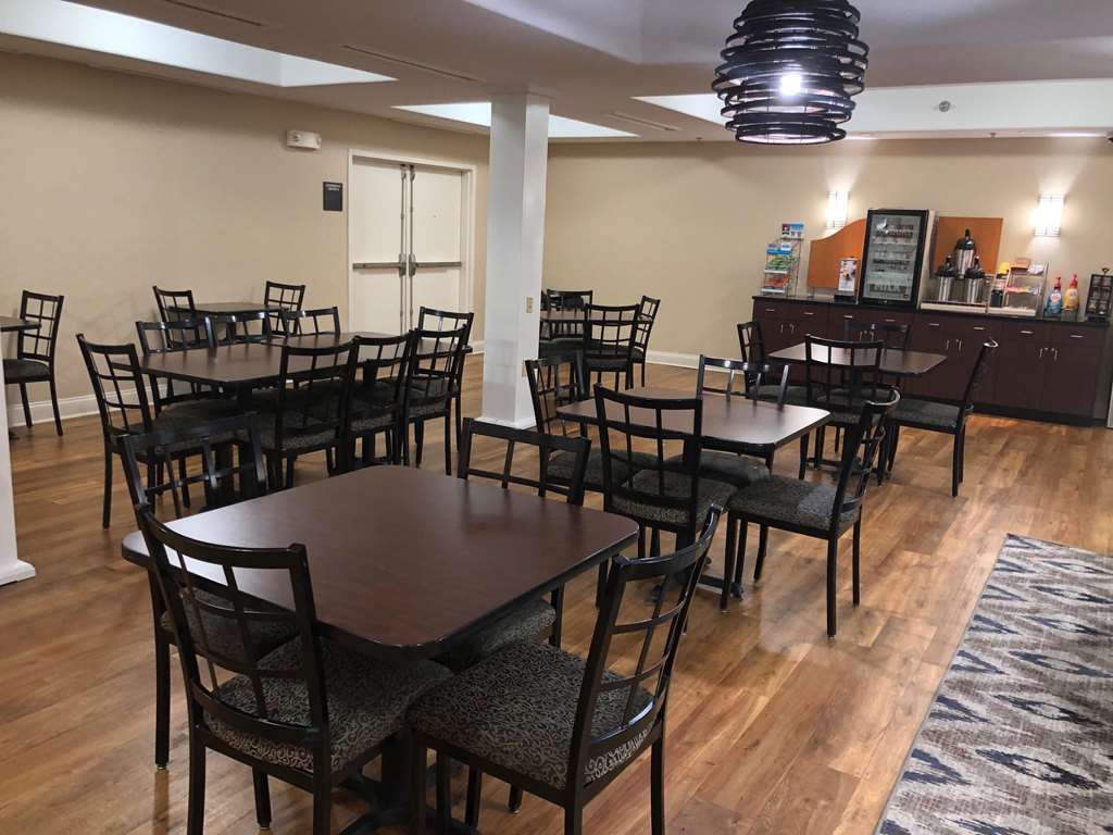 Country Inn & Suites Elizabethtown - thumb 6