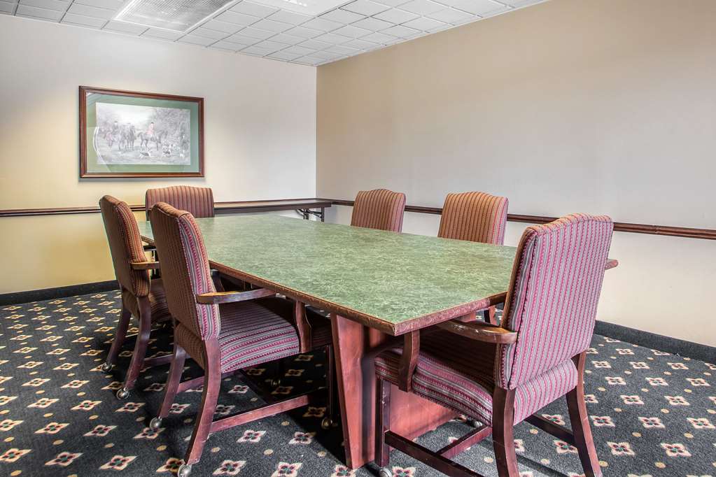 Comfort Suites - thumb 9