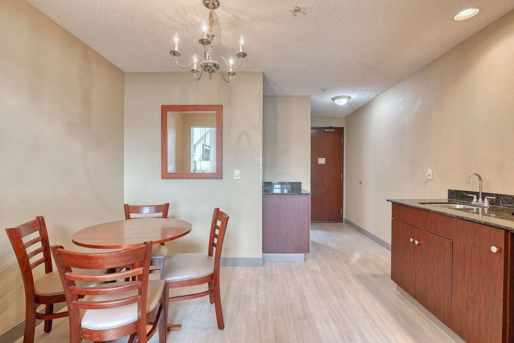 Comfort Suites - thumb 13