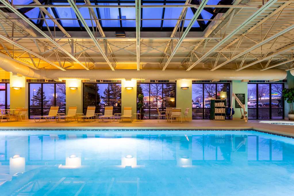 La Quinta Inn & Suites American Center - thumb 7
