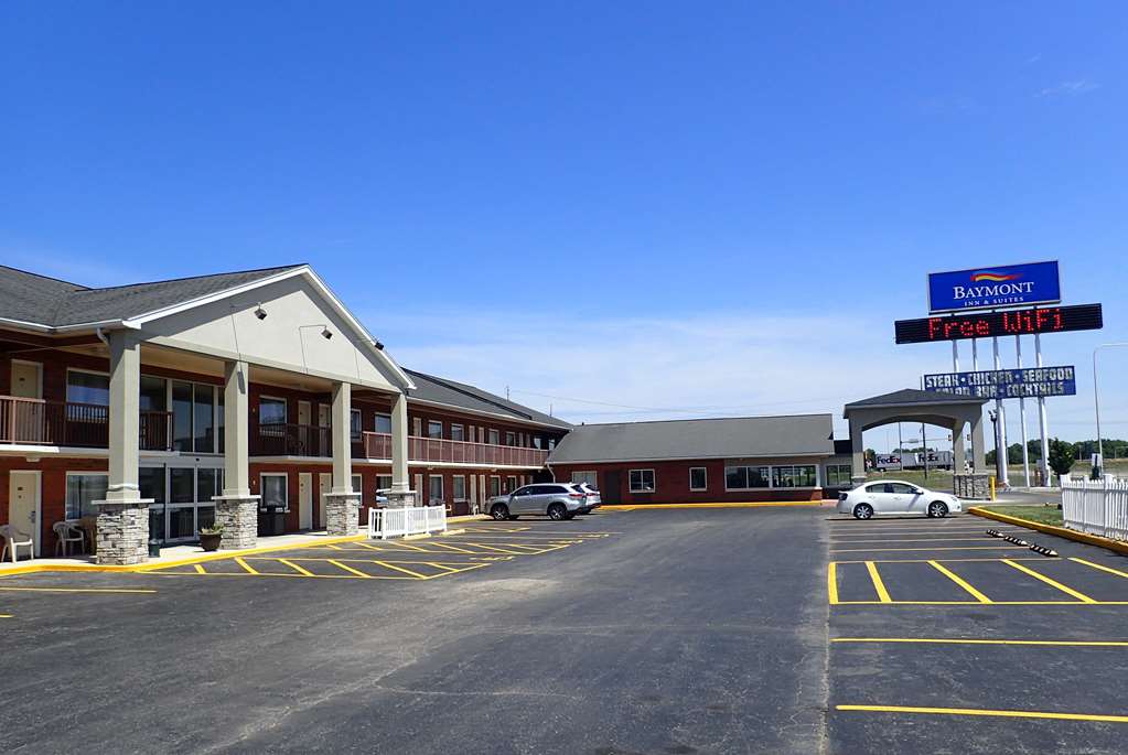 Baymont Inn & Suites Effingham - thumb 1