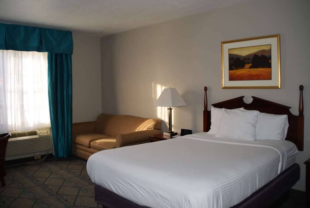Baymont Inn & Suites Effingham - thumb 10