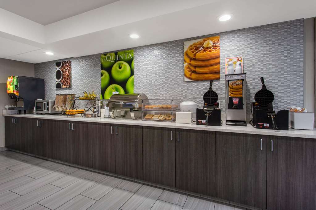 La Quinta Inn & Suites Effingham - thumb 15