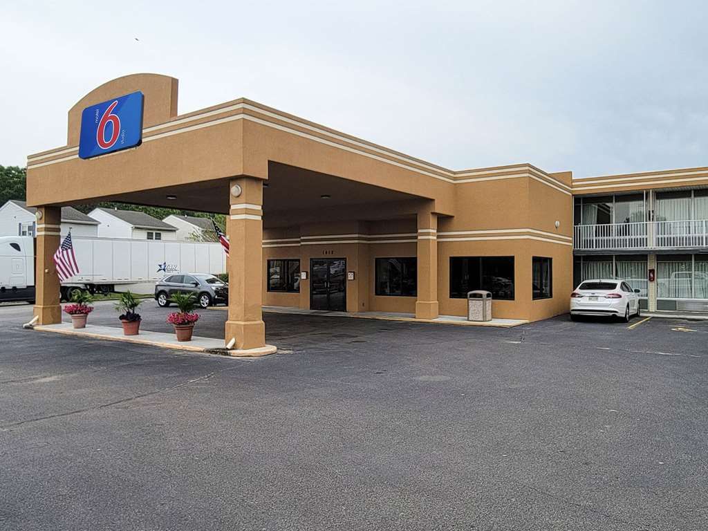 Motel 6 Effingham - thumb 0