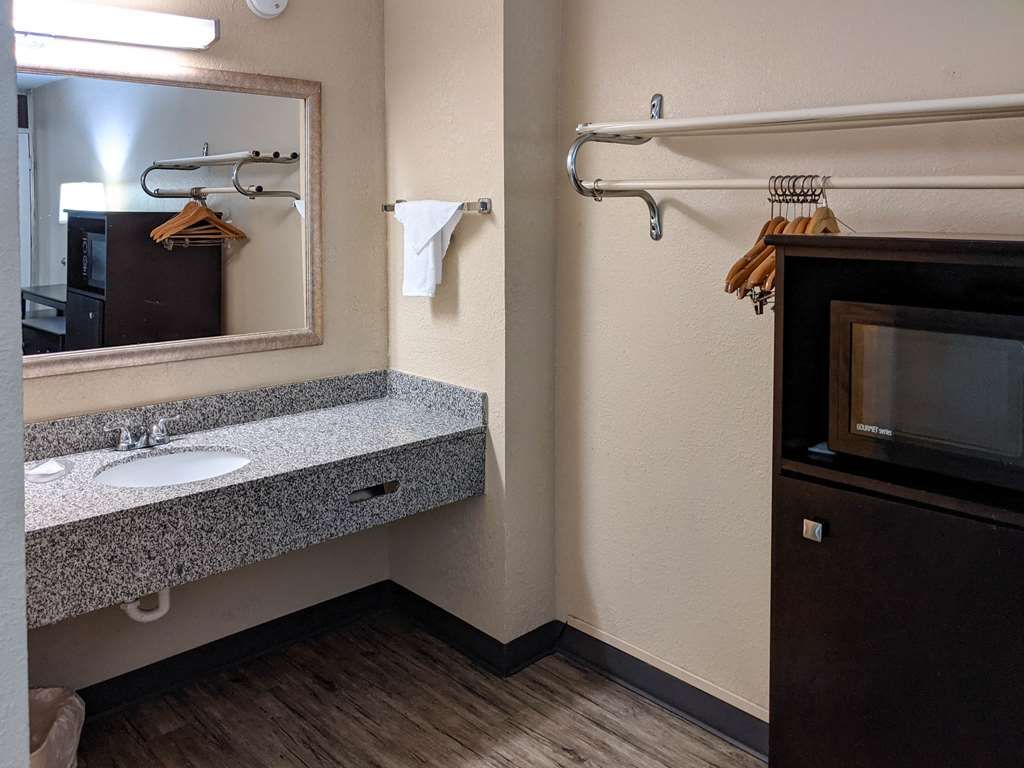 Motel 6 Effingham - thumb 6