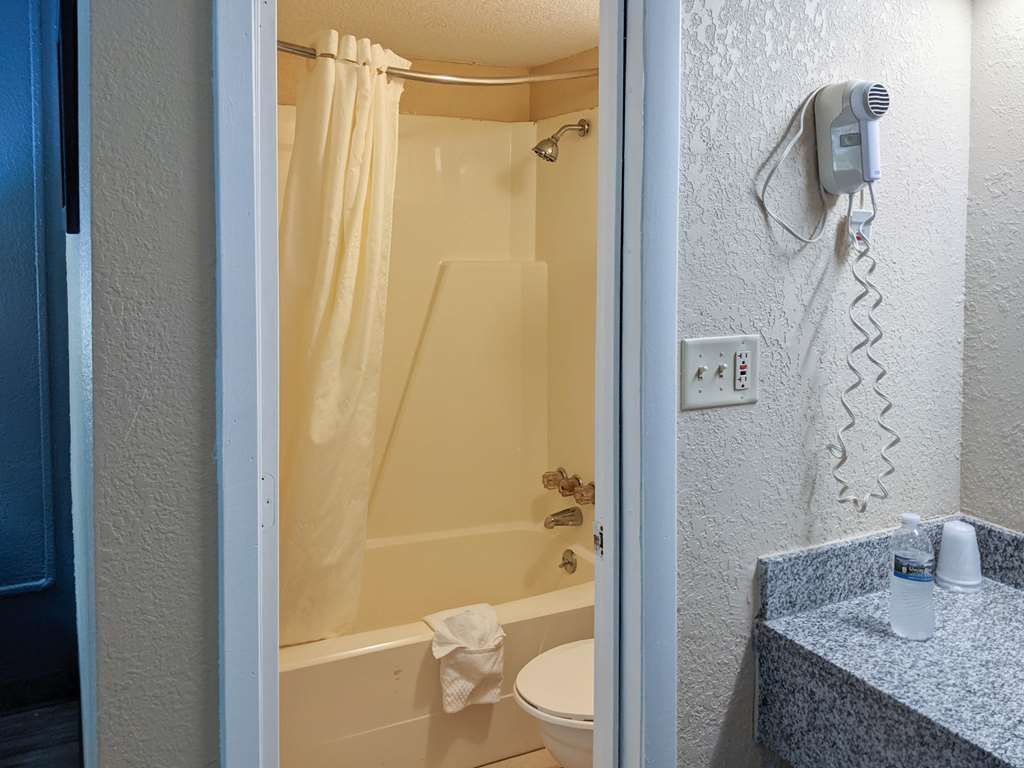 Motel 6 Effingham - thumb 7