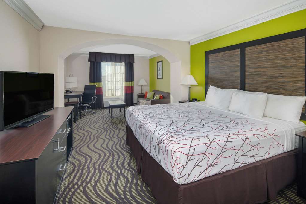 La Quinta Inn Calhoun - thumb 10