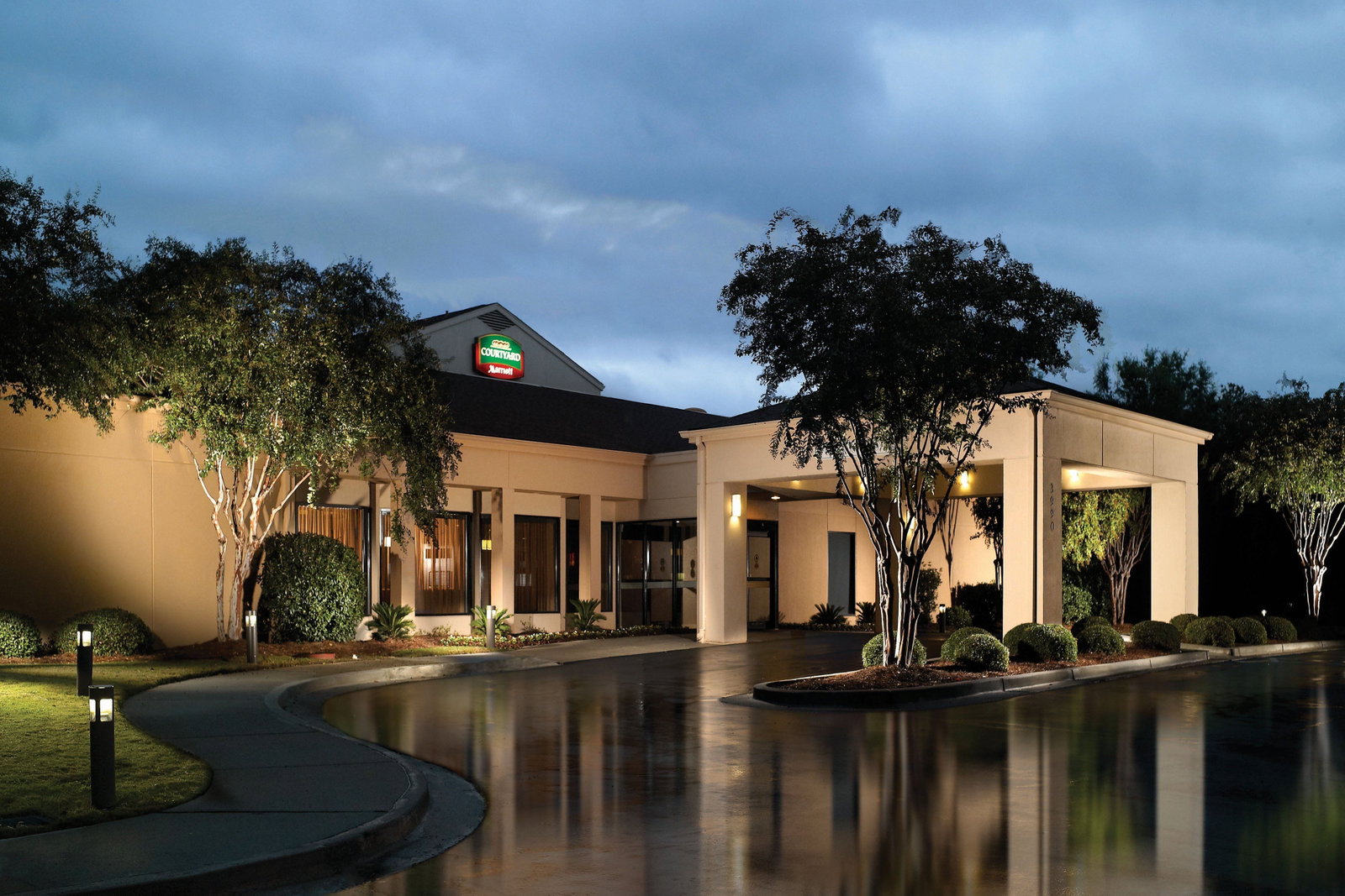 Courtyard By Marriott Macon - thumb 0