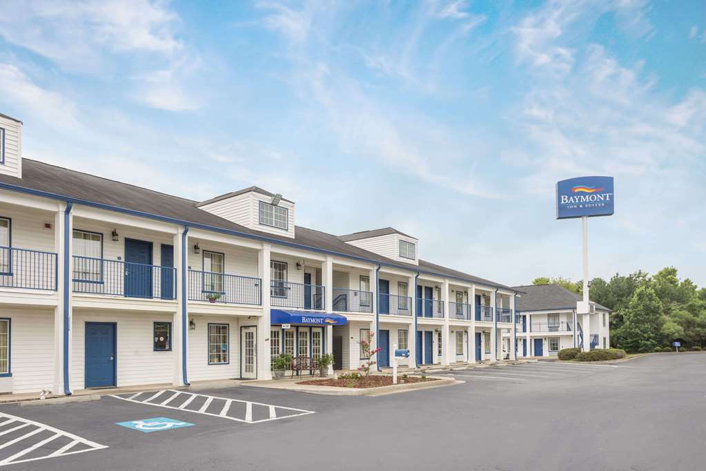 Baymont Inn & Suites Macon/Plantation Dr - thumb 0