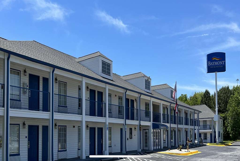 Baymont Inn & Suites Macon/Plantation Dr - thumb 1