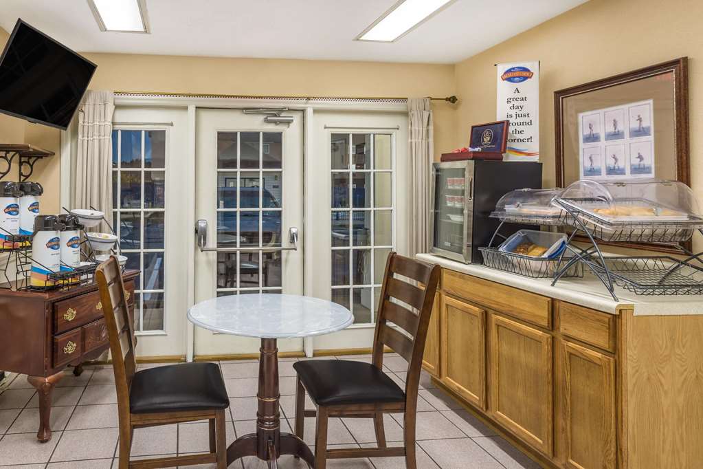 Baymont Inn & Suites Macon/Plantation Dr - thumb 17
